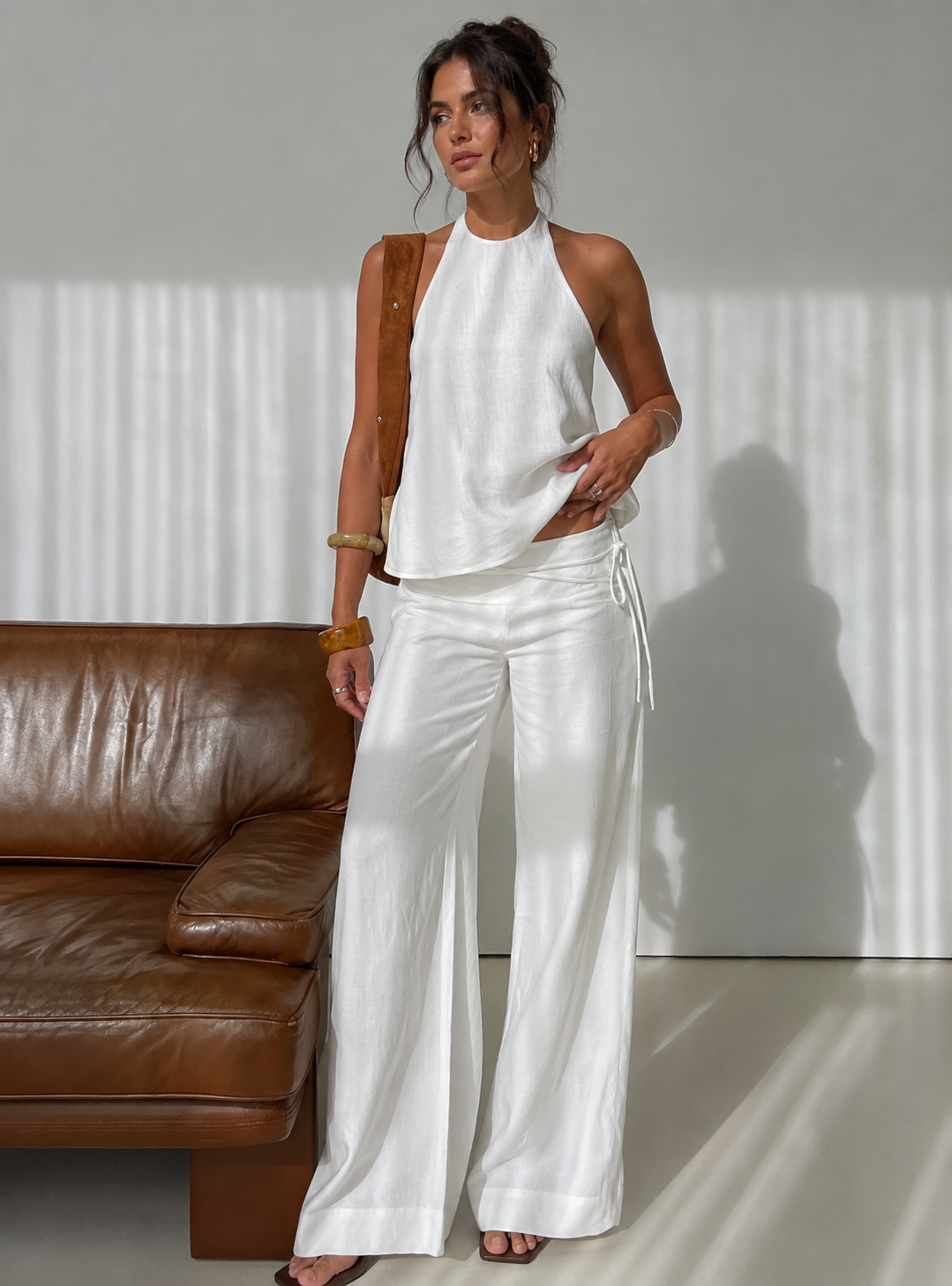 Pantalones blancos de mezcla de lino Silver Moon con corbata