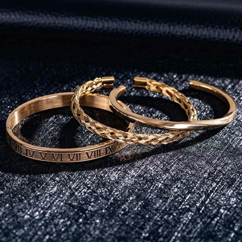 Conjunto de Pulseras Triples Apiladas de Acero Romano
