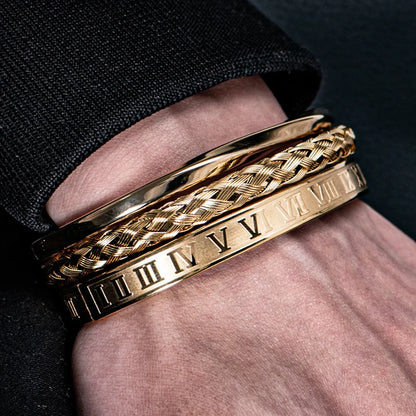 Conjunto de Pulseras Triples Apiladas de Acero Romano